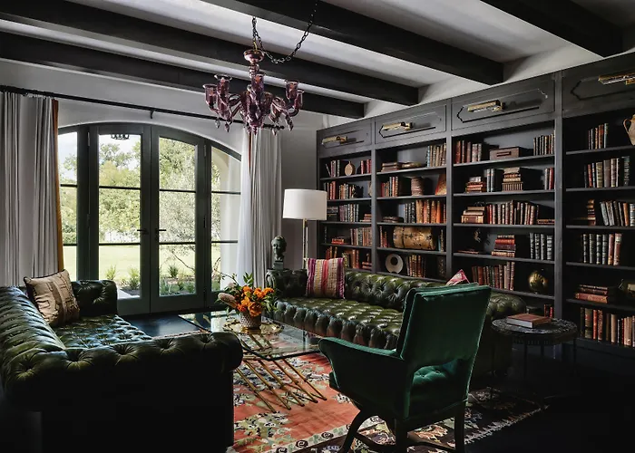 Commodore Perry Estate, Auberge Collection